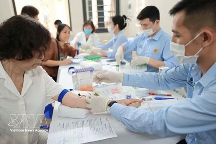 Vietnam moves toward universal free annual health check-ups from 2026